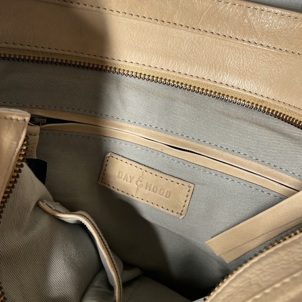 Day & Mood Lia Hobo Leather Bag - Picture 13 of 17